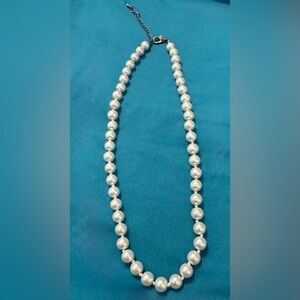 *5 for $20; Vintage White Pearl Necklace